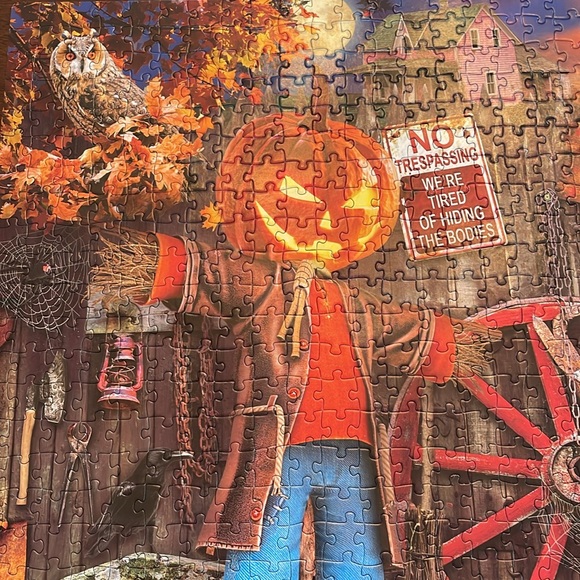 Eurographics 1,000 piece Halloween puzzle - Picture 4 of 7